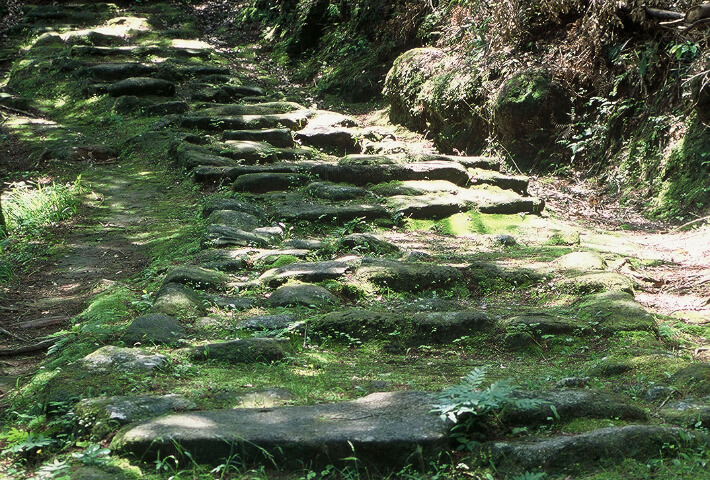 鎌倉期の石畳